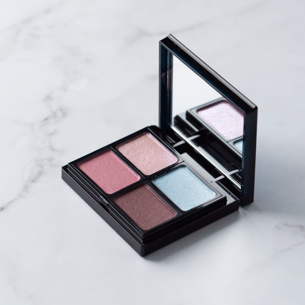 AINOKI インナースケープアイシャドウ 02 澄明 実物写真
