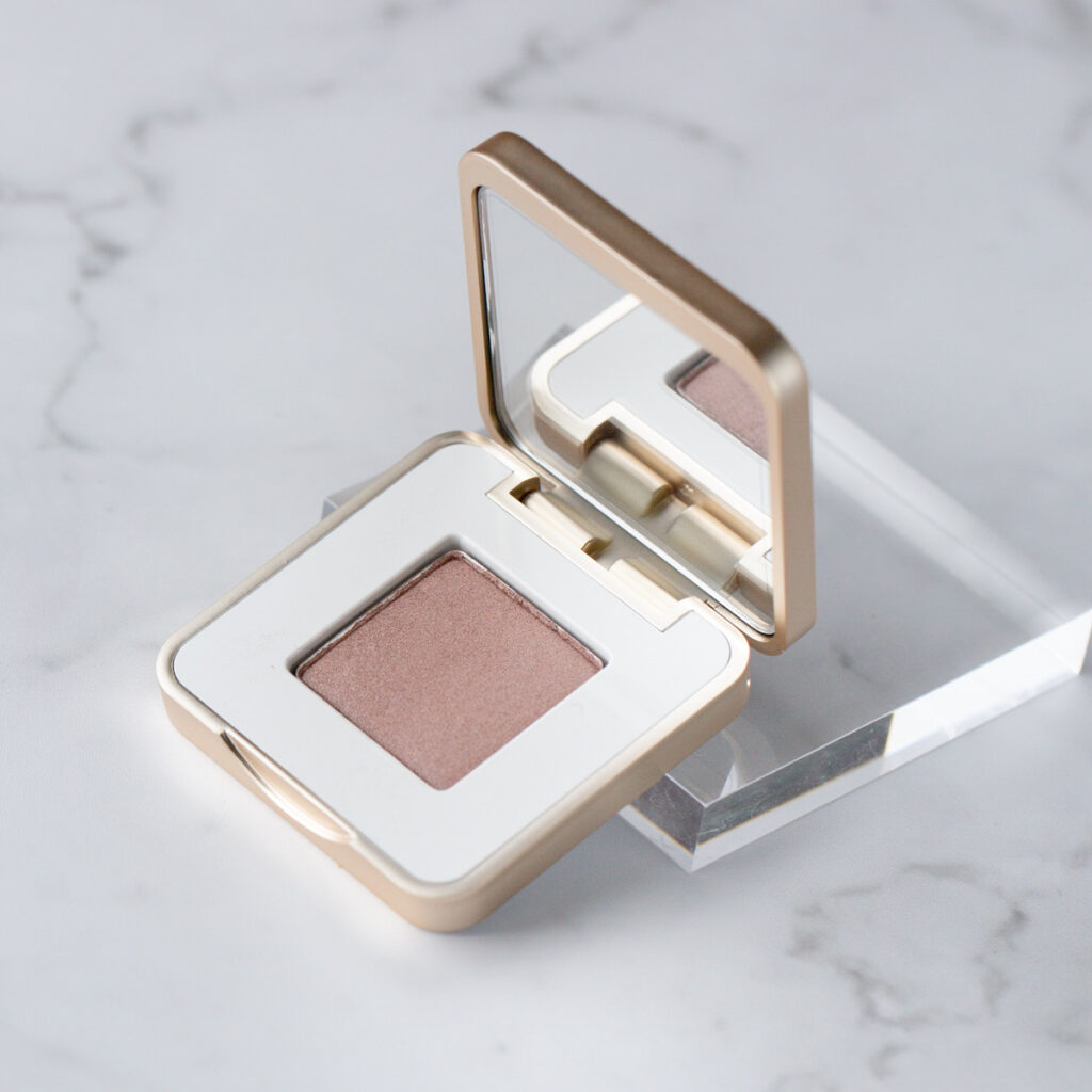 jane iredale Supernovaを斜めから撮影した商品写真